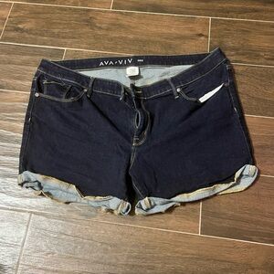 Plus size Ava & Viv 20W Mid Rise Midi Denim Shorts Blue Cotton Stretch Cuffed